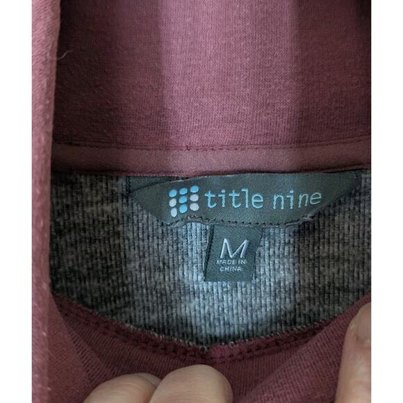 Title Nine Pullover Womens Medium Most Wanted Happy Trails Zip Pocket Thumbholes - Picture 3 of 10